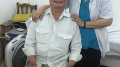 Lương y Đỗ Thị Tuyết Minh và bệnh nhân
