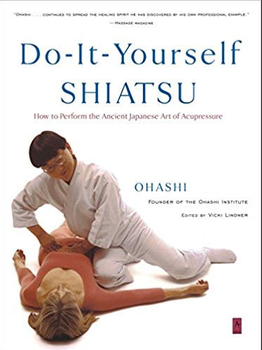 Một cuốn sách dạy về phương pháp Shiatsu Nhật Bản