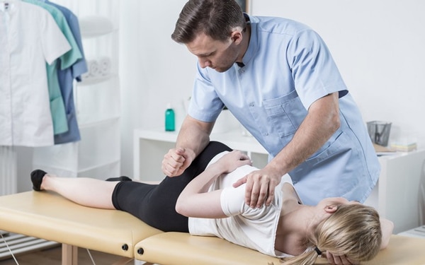 Vật lý trị liệu giúp điều trị đau cột sống lưng