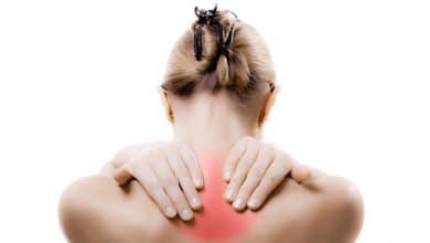 Cách xoa bóp lưng trên để làm dịu cơn đau