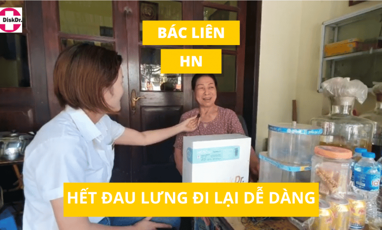 Bác Liên - Hà Nội nhận quà trúng thưởng sau khi dùng đai lưng DiskDr trị khỏi đau lưng thoái hóa cột sống