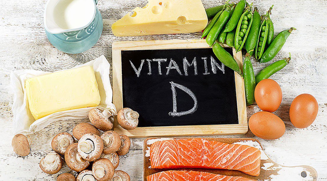 Bạn nên bổ sung các thực phẩm giàu vitamin D để giúp xương trở nên chắc khỏe