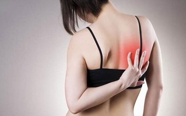 14 Nguyên nhân khiến hít thở sâu bị đau lưng trên bên phải